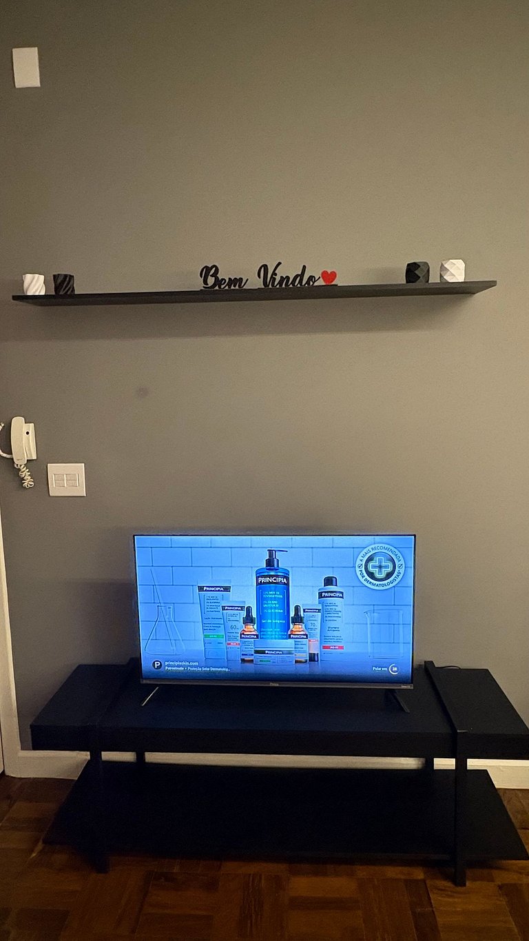 Apartamento confortável e bem localizado